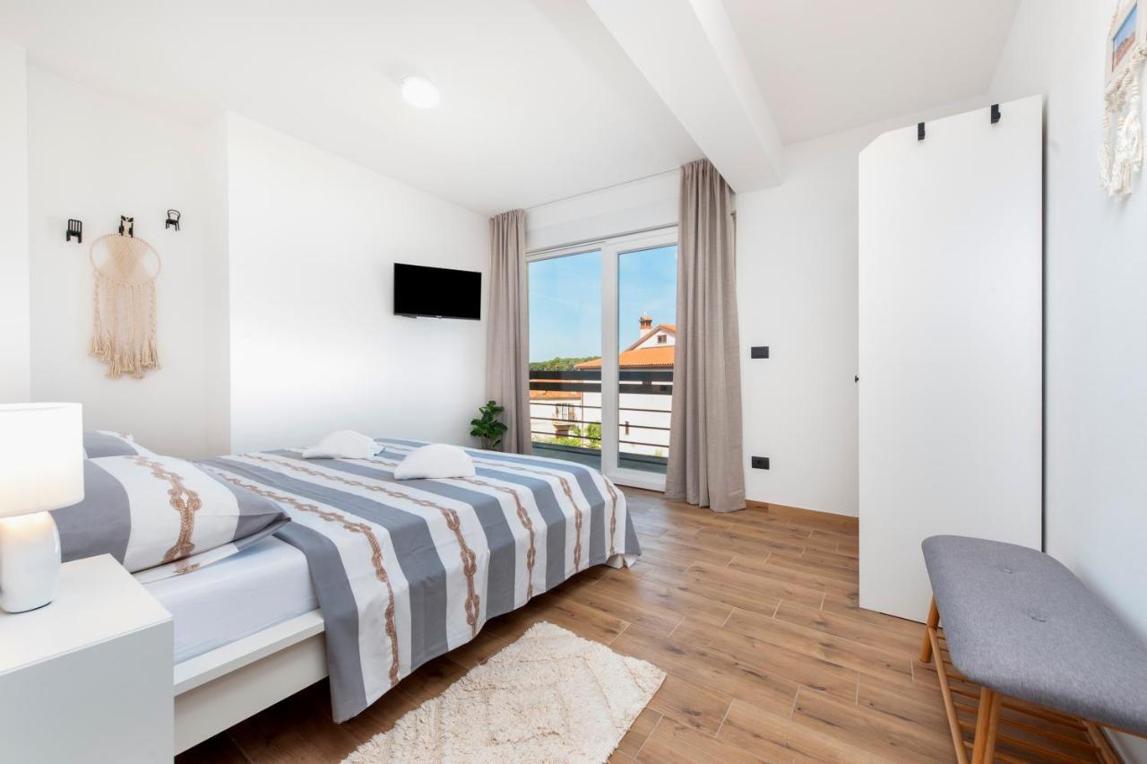 Apartments Sunrise & Sunset 罗维尼 外观 照片