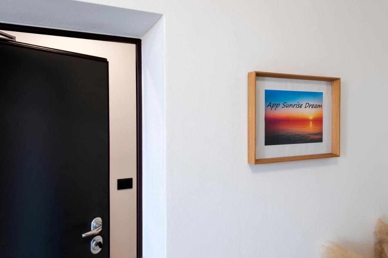 Apartments Sunrise & Sunset 罗维尼 外观 照片