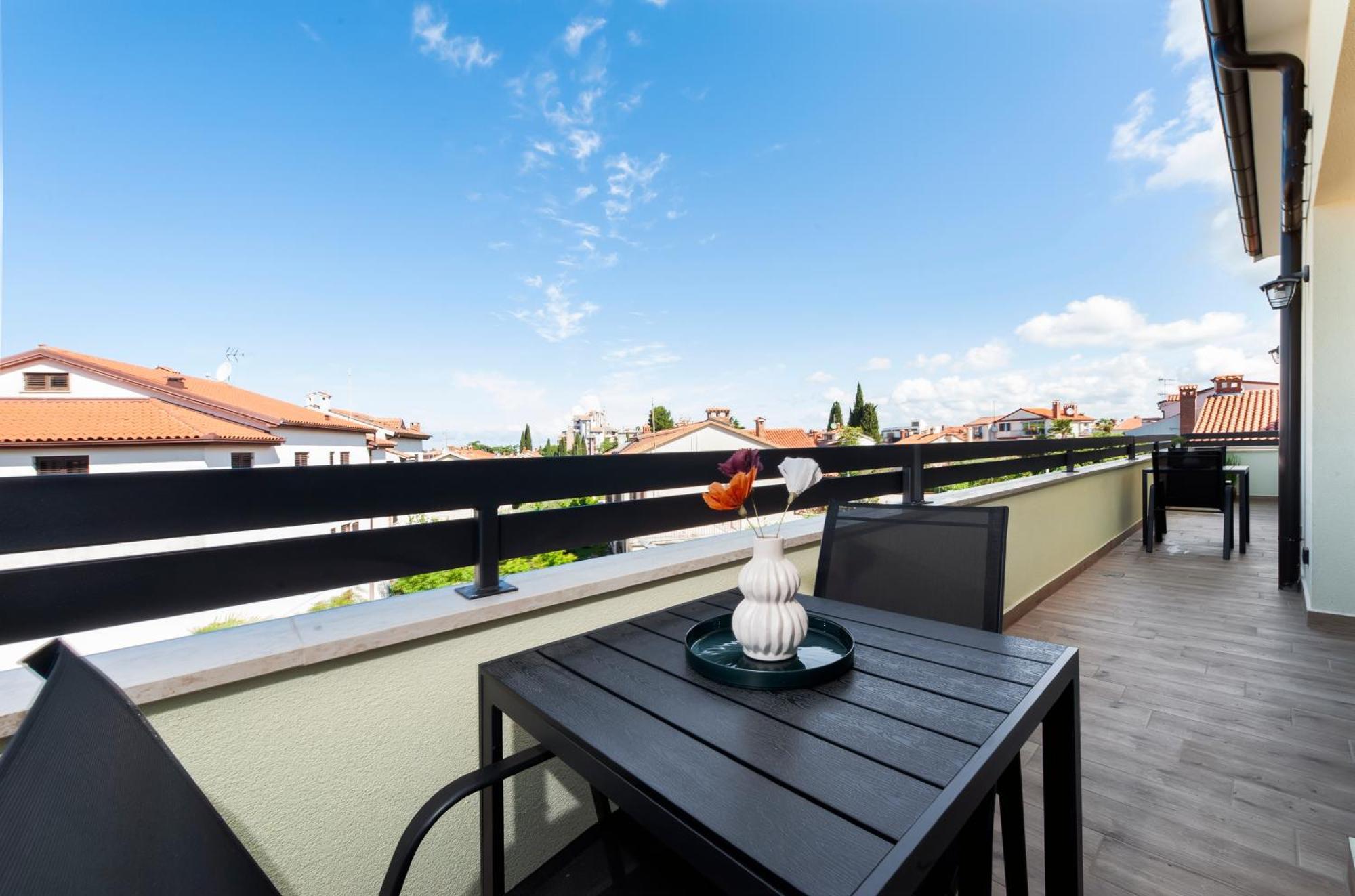 Apartments Sunrise & Sunset 罗维尼 外观 照片