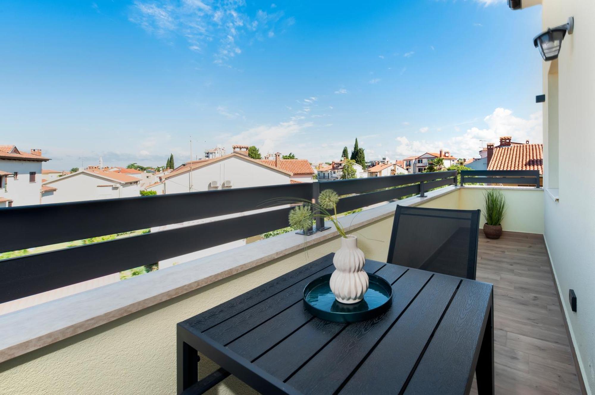 Apartments Sunrise & Sunset 罗维尼 外观 照片